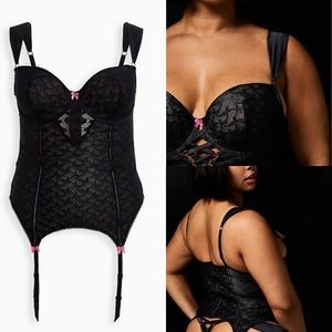 BETSEY JOHNSON BLACK BOW LACE BUSTIER